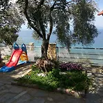 Karantola Kallirachi *