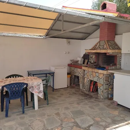 Karantola Kallirachi *