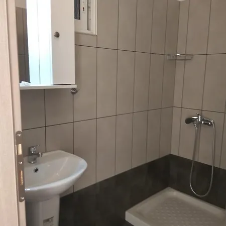 Karantola Kallirachi